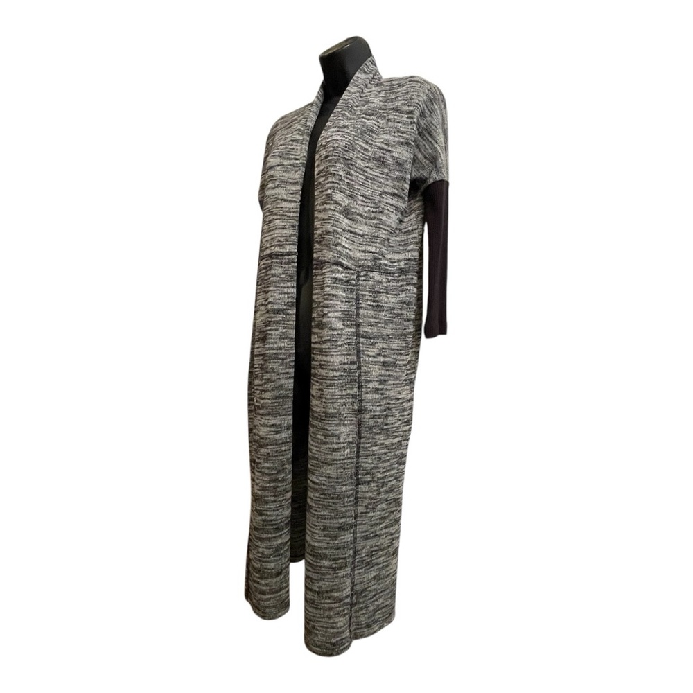 Girls, light weight long coat size 14/16. Preowned.
